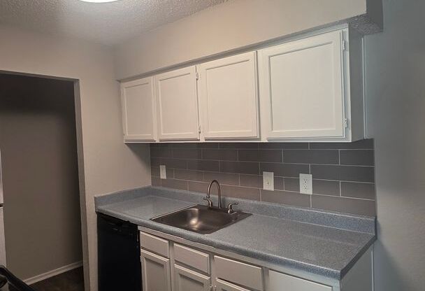 2 beds, 2 baths, 877 sqft, $1,150, Unit 1416