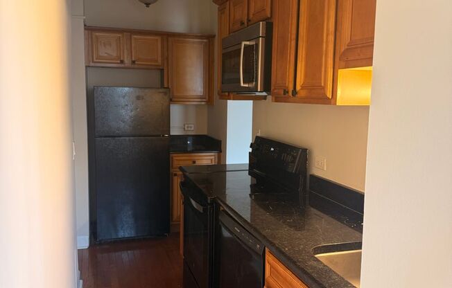 1 bed, 1 bath, 714 sqft, $2,475, Unit 0404