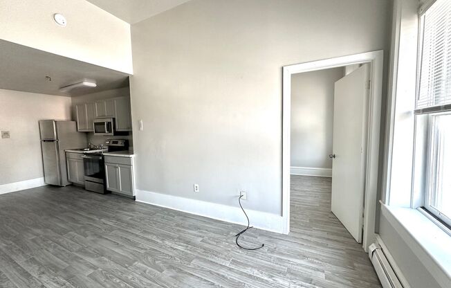 1 bed, 1 bath, $1,050, Unit 1255-301