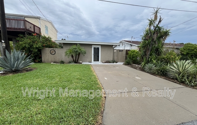 14982 EDGEWATER CIR