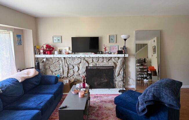 5 bed 2 bath on New Mills!