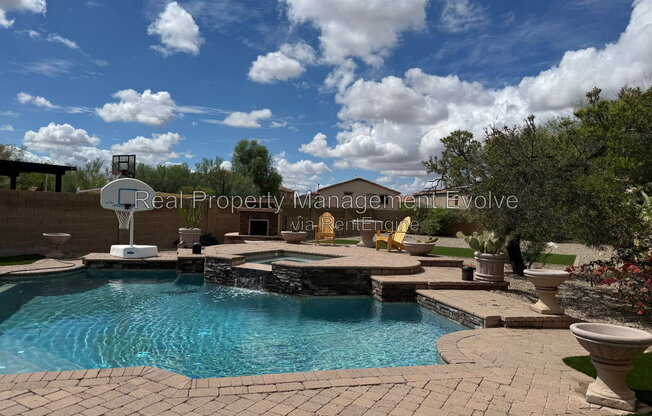 3632 W JACKSONVILLE DR