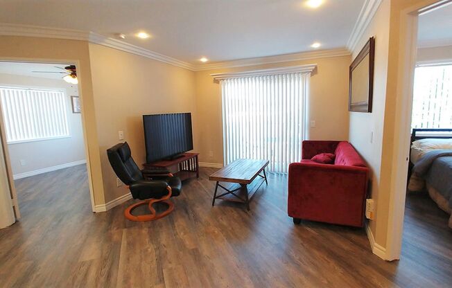 2 beds, 2 baths, 960 sqft, $2,895, Unit 101