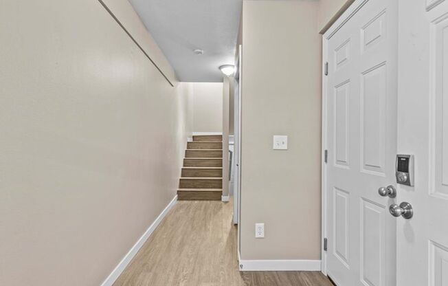 Newly updated 2bd Townhome!