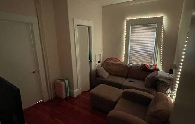 86 Prentiss St.