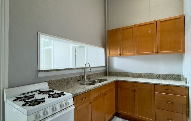 3 beds, 2 baths, 900 sqft, $1,500, Unit 1324-3F