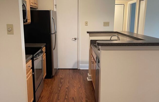 1 bed, 1 bath, 779 sqft, $1,625, Unit 903 #2D