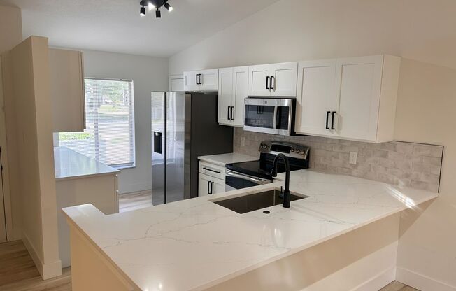 **2/2 Hidden Lakes Villa/ Sanford**