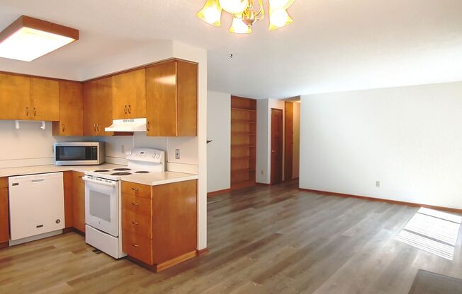 2 beds, 1 bath, $1,795