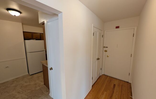 3 beds, 2 baths, 1,100 sqft, $2,995, Unit 601