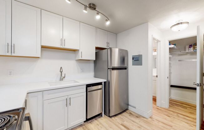 1355 N Gaylord St #2