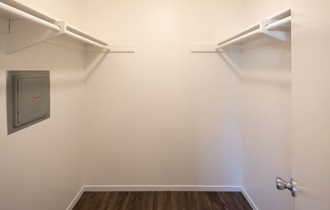 1 bed, 1 bath, 725 sqft, $1,995, Unit 17