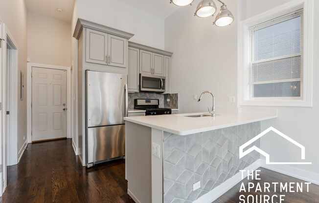 2648 W Augusta Blvd 2F