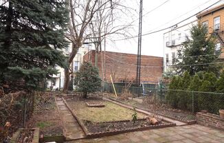 103 N HENRY ST