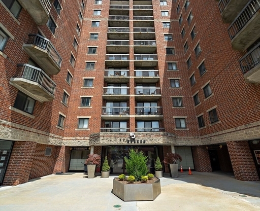 1 bed, 1 bath, 709 sqft, $2,900, Unit 212