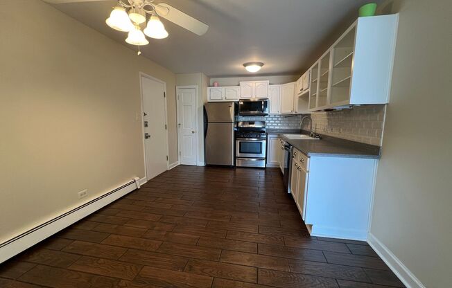 355 Bluff Ave Apt 3D La Grange, IL 60525