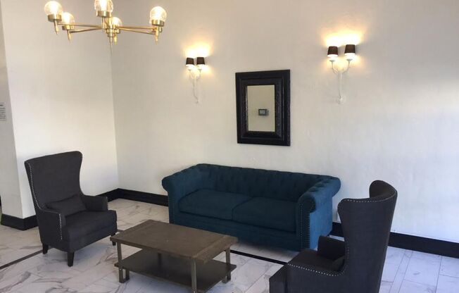 Guntharp Apts...Newly Remodeled Gorgeous Apartments...CALL NOW!