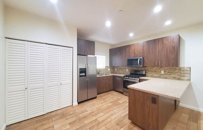 Laurel Street Apts