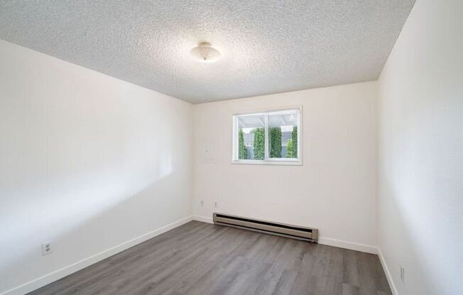 1 bed, 1 bath, 576 sqft, $1,195, Unit 18