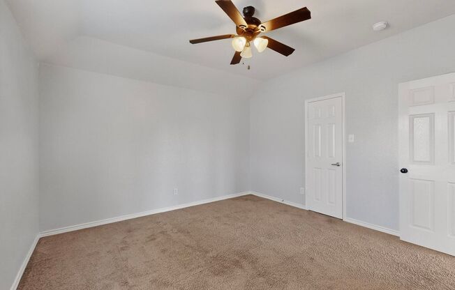 Big Style, Bigger Closets! Live Large in Quail Run!