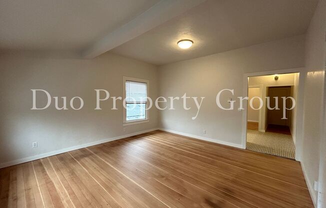 1 bed, 1 bath, 450 sqft, $1,250, Unit 7