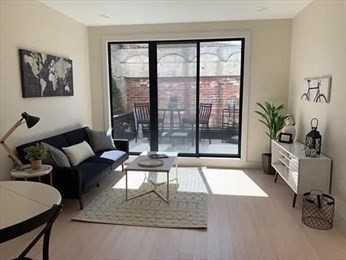 2 beds, 2 baths, 891 sqft, $4,200, Unit 7O8