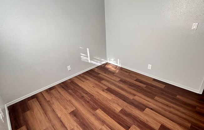 2 beds, 1 bath, 800 sqft, $1,015, Unit Unit C