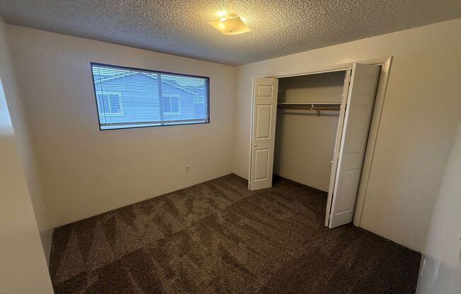 2 beds, 1 bath, 954 sqft, $1,425, Unit 17