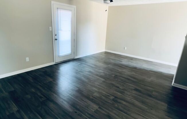 2 beds, 2 baths, 1,050 sqft, $1,075, Unit 4067-A