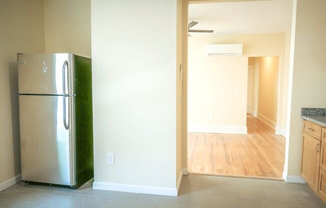 2 beds, 1 bath, 940 sqft, $1,995, Unit #4R