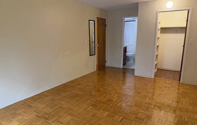 2 beds, 2 baths, 900 sqft, $3,300, Unit 3E
