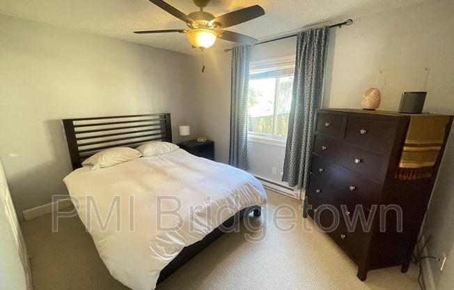 2 beds, 1 bath, 748 sqft, $1,850