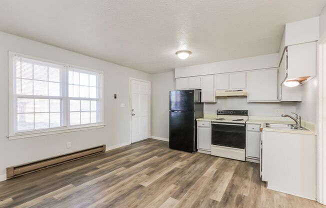 1 bed, 1 bath, 560 sqft, $665, Unit A06