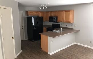 **FABULOUS- 3br/2.5ba/3gar - HOUSE (Ellsworth & University Dr)