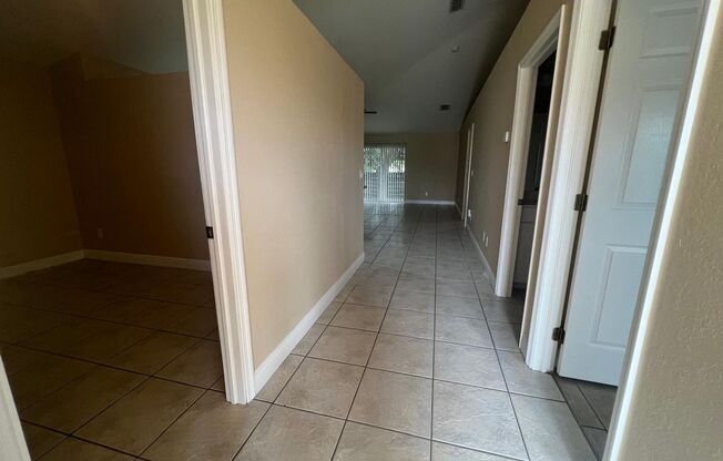 2 beds, 2 baths, $1,595