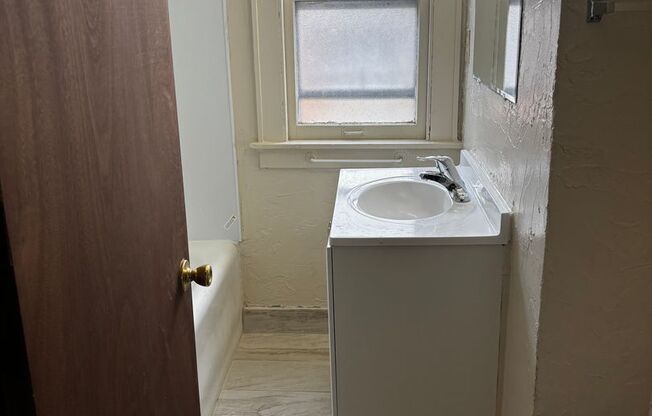 3323 N. 44th St.