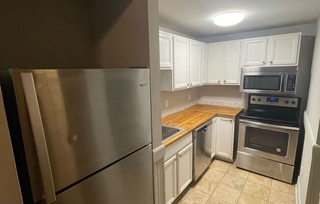 1 bed, 1 bath, $1,020, Unit Unit 107