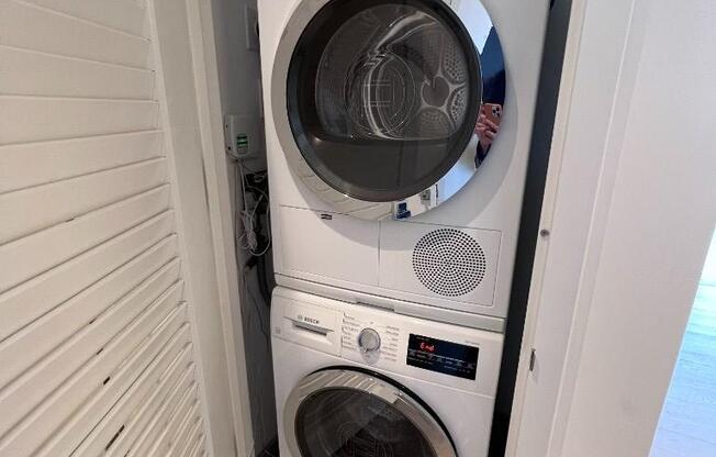 252 S 42 F