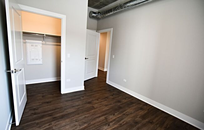 2 beds, 2 baths, 975 sqft, $3,900, Unit 3833-712