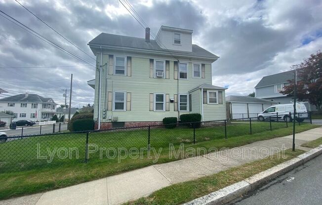 171 LYON AVE