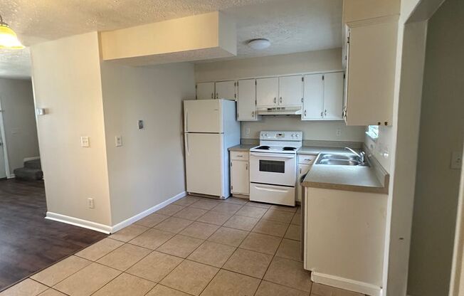 2 beds, 1.5 baths, $1,450