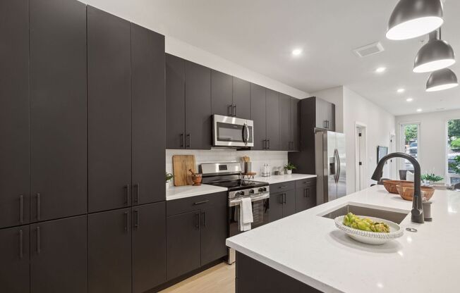 2 beds, 2 baths, 1,054 sqft, $1,925, Unit 111