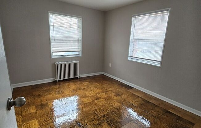 136 KENILWORTH AVE NE