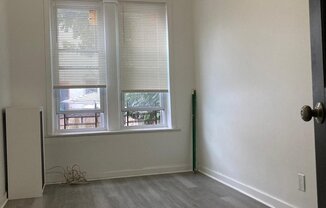 3 beds, 1 bath, $3,300, Unit 1