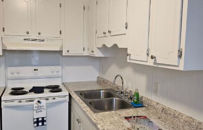 2 beds, 1 bath, 768 sqft, $995, Unit 3620-N