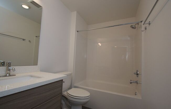 Studio, 1 bath, 255 sqft, $1,025, Unit 315