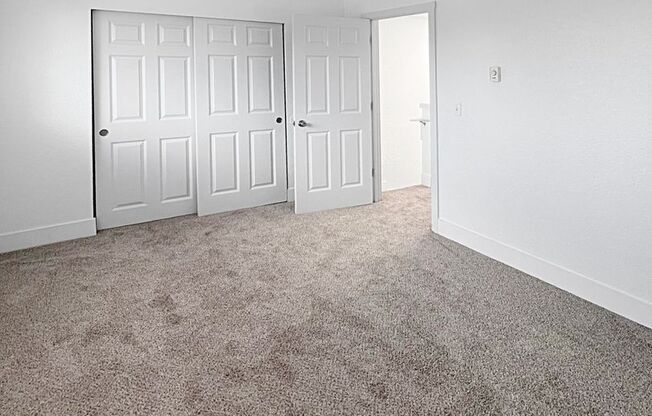 2 beds, 2.5 baths, 1,123 sqft, $2,210
