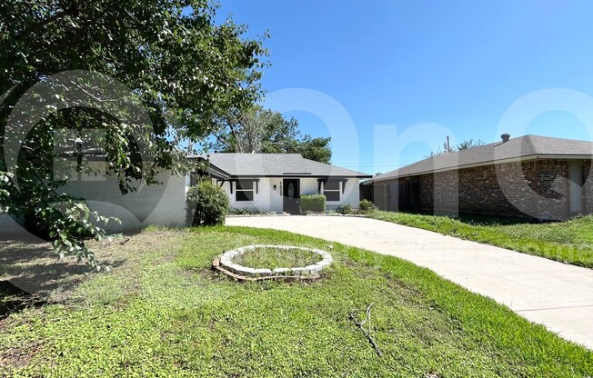 1520 ARMSTRONG DR