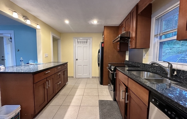 18 GLN ROCK AVE
