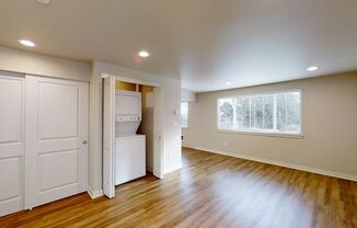 2 beds, 1 bath, 961 sqft, $1,395, Unit 8
